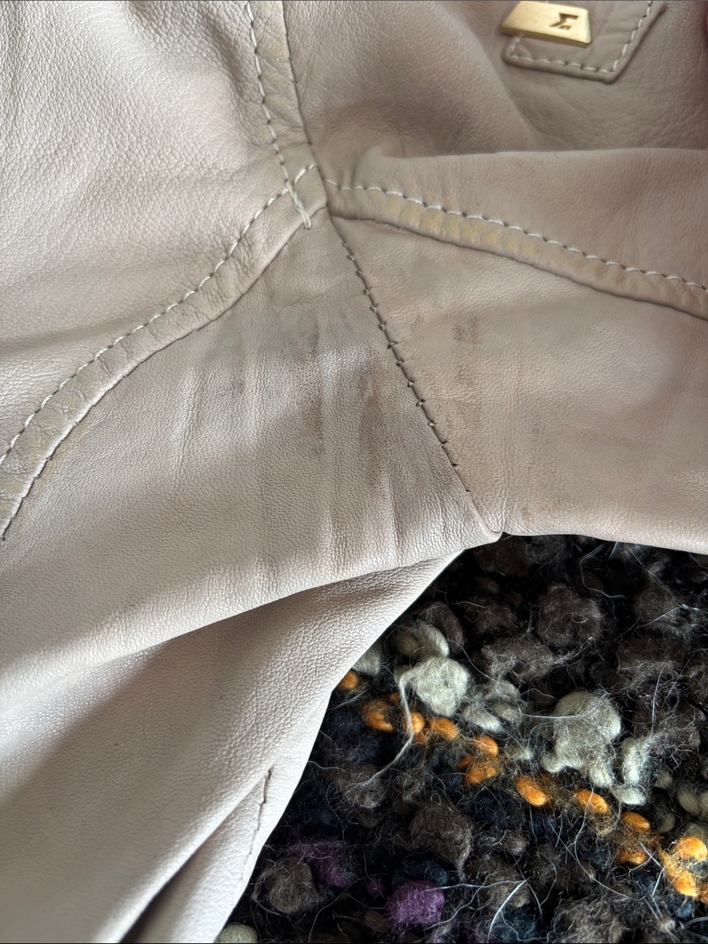 MAURITIUS Women's Beige Leather Jacket with Gold Star Embellishments - Picture 15 of 16